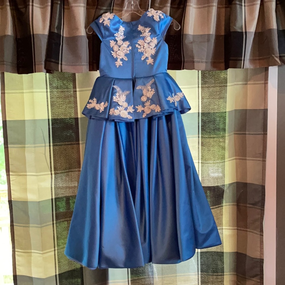 Girls custom Cap sleeve blue gown w/appliqué work